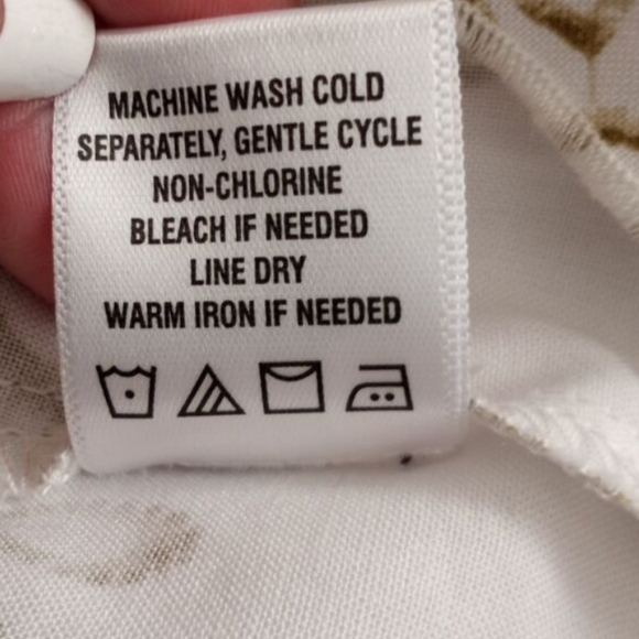 CeCe Floral Ruffle White & Green Blouse Sz.M EUC. - Picture 7 of 7